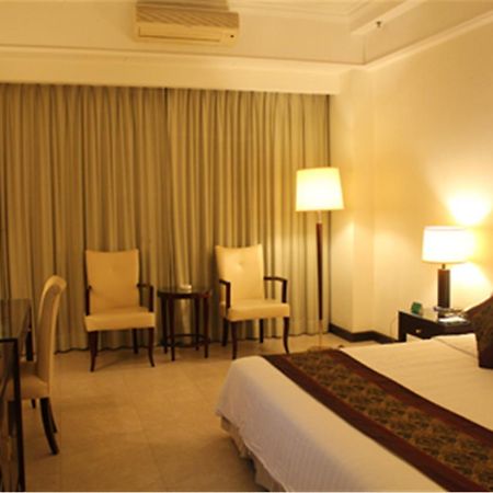 Clifford Golden Lake Hotel Φοσάν Εξωτερικό φωτογραφία